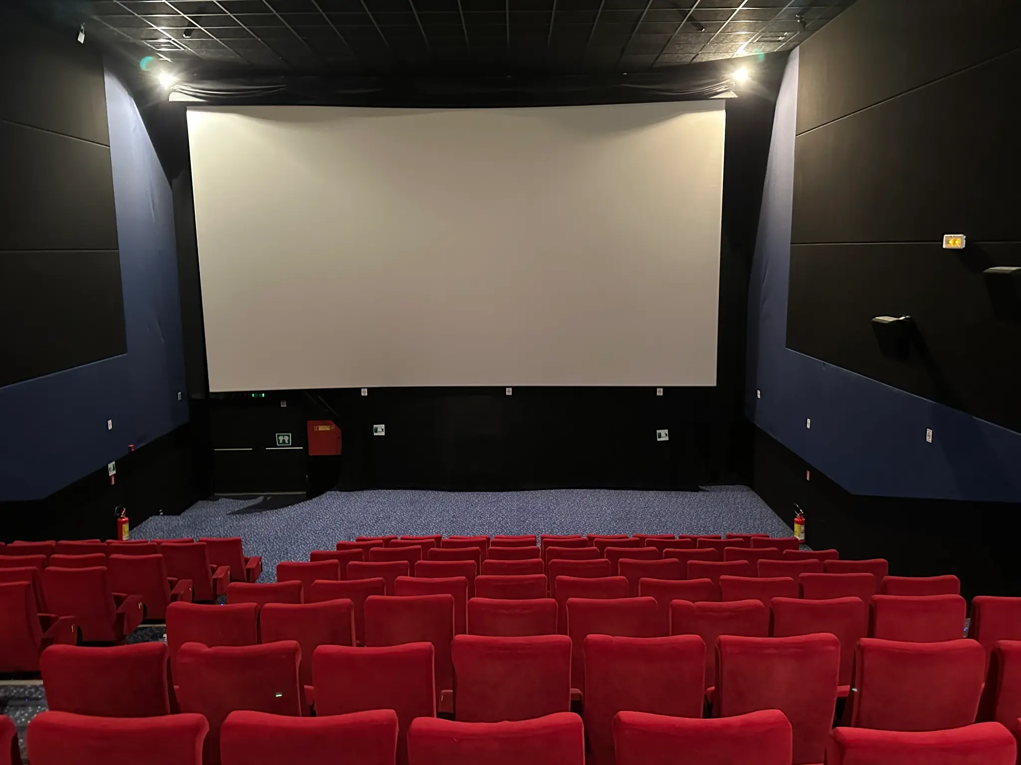 Village Cinemas Πατρα